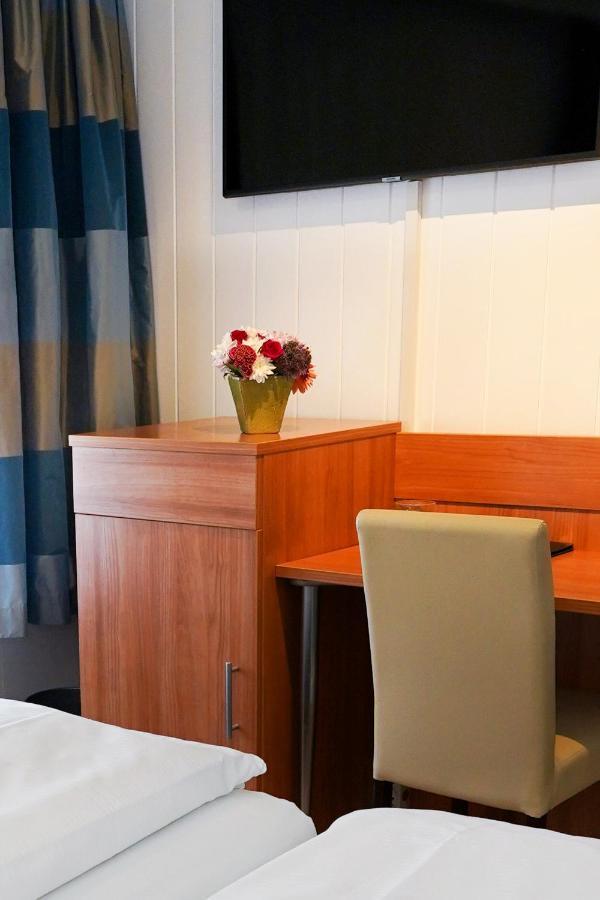 Hotel Im Kupferkessel Cologne Luaran gambar