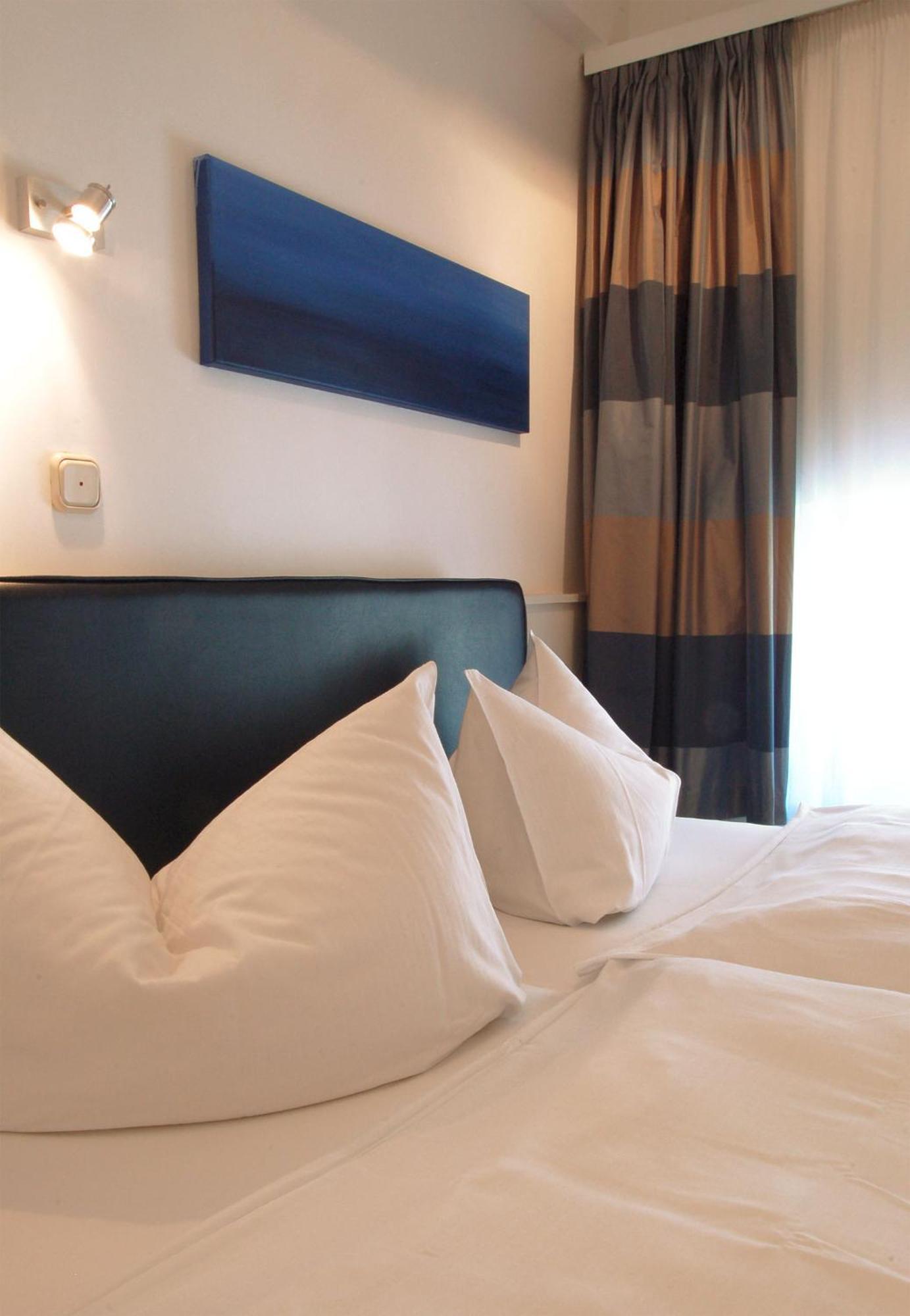 Hotel Im Kupferkessel Cologne Luaran gambar